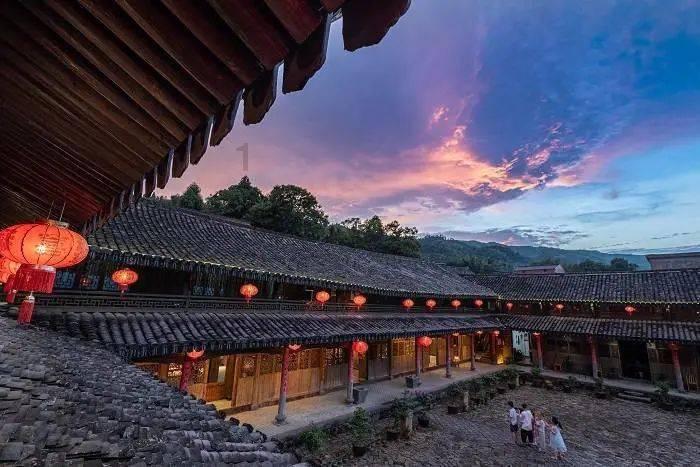 抓党建增强竞争力
