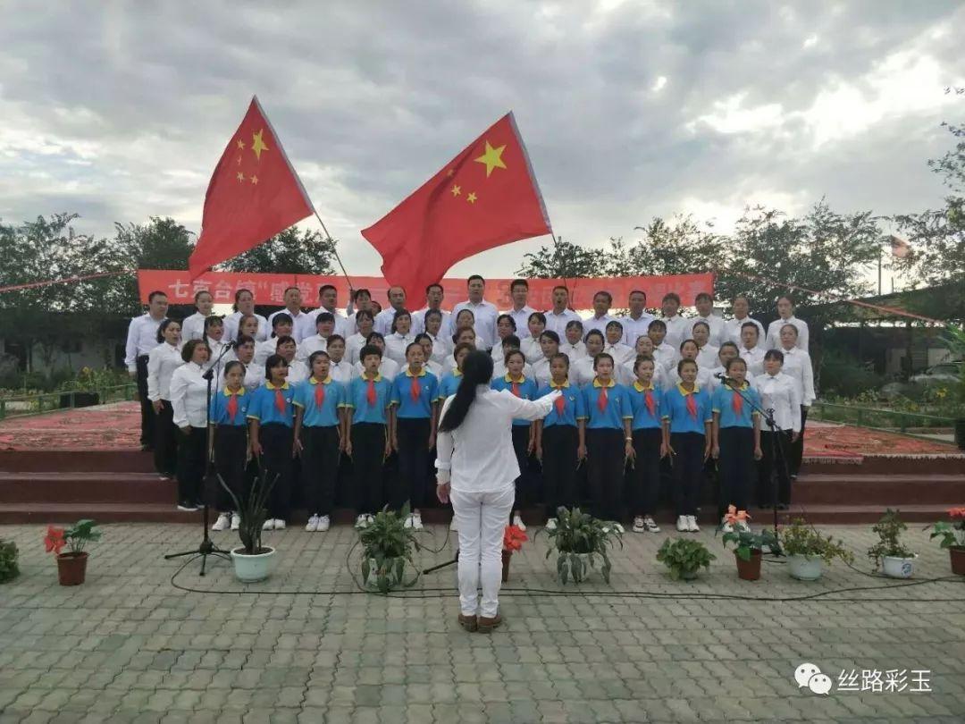 可爱的小孔雀救援