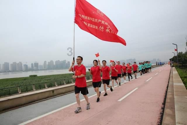 木受绳则直，金就砺则利，行政庭召开发改案件评析会对症施策、以评促改
