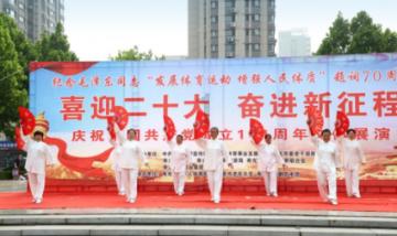 和恋人相爱但是又争吵不断，要分手还是继续？游戏画面