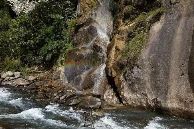 出狱不到24小时开始作案,赤峰红山公安破获系列盗窃沿街商铺案