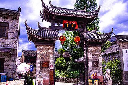 第二军医大学属于“985工程高校么